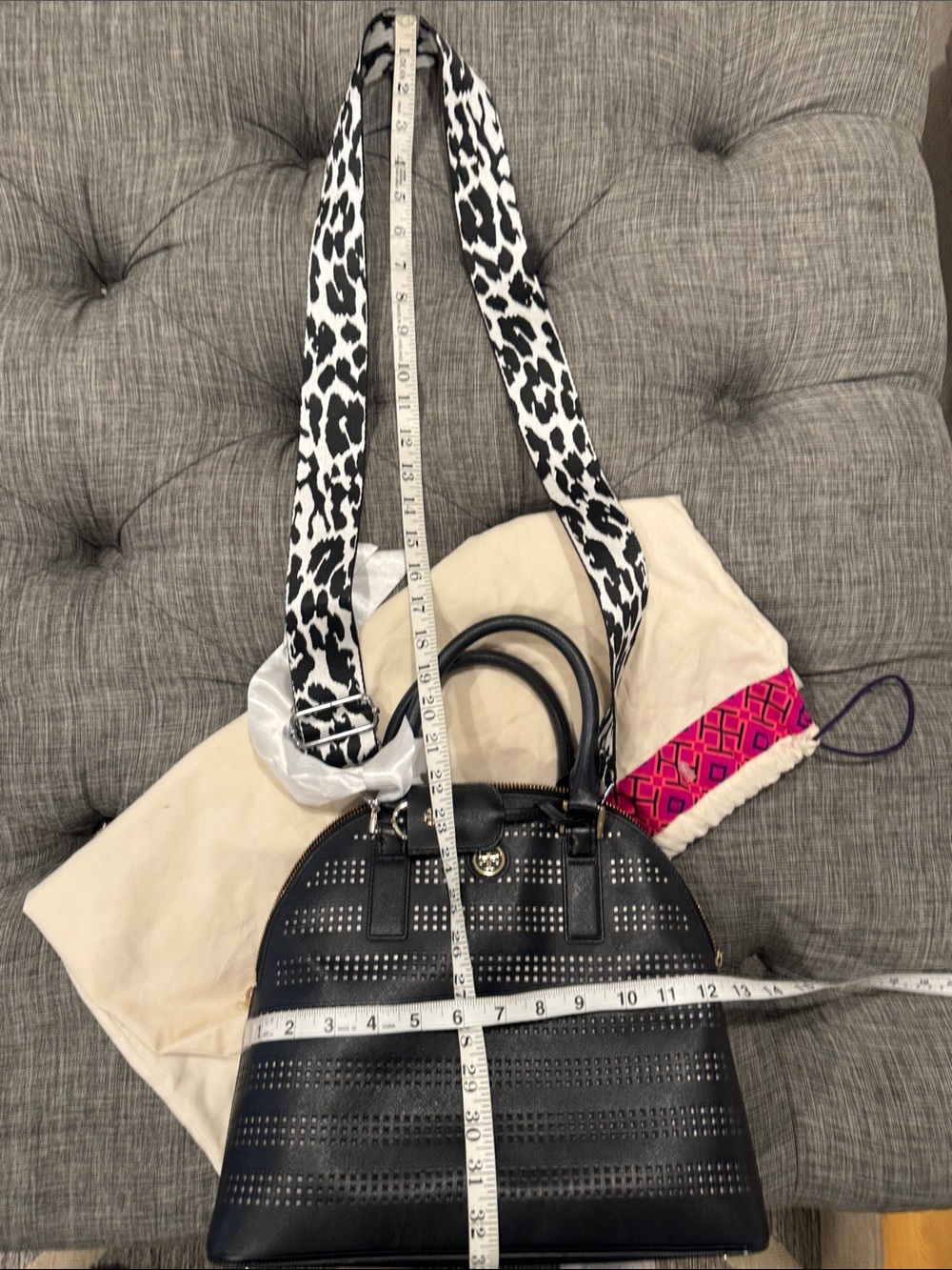 Tory Burch Bag Robinson Black Leather Perforated Dome Top Handle Bag - Picture 17 of 17